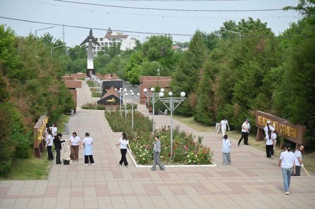 ШЫМКЕНТТЕГІ «ТАЗА ҚАЗАҚСТАН» АКЦИЯСЫ БАТЫРЛАРҒА ТАҒЗЫМ МЕН ҰЛТТЫҚ ҚҰНДЫЛЫҚТАРДЫ ҰЛЫҚТАУҒА ҰЛАСТЫ